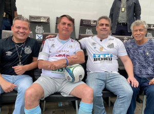 Presidente do Santos minimiza quebra de protocolos em encontro com Bolsonaro