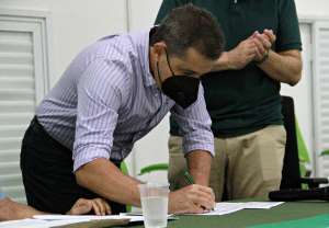 Filho de Hailé Pinheiro é aclamado presidente do Goiás para triênio 2021-2023