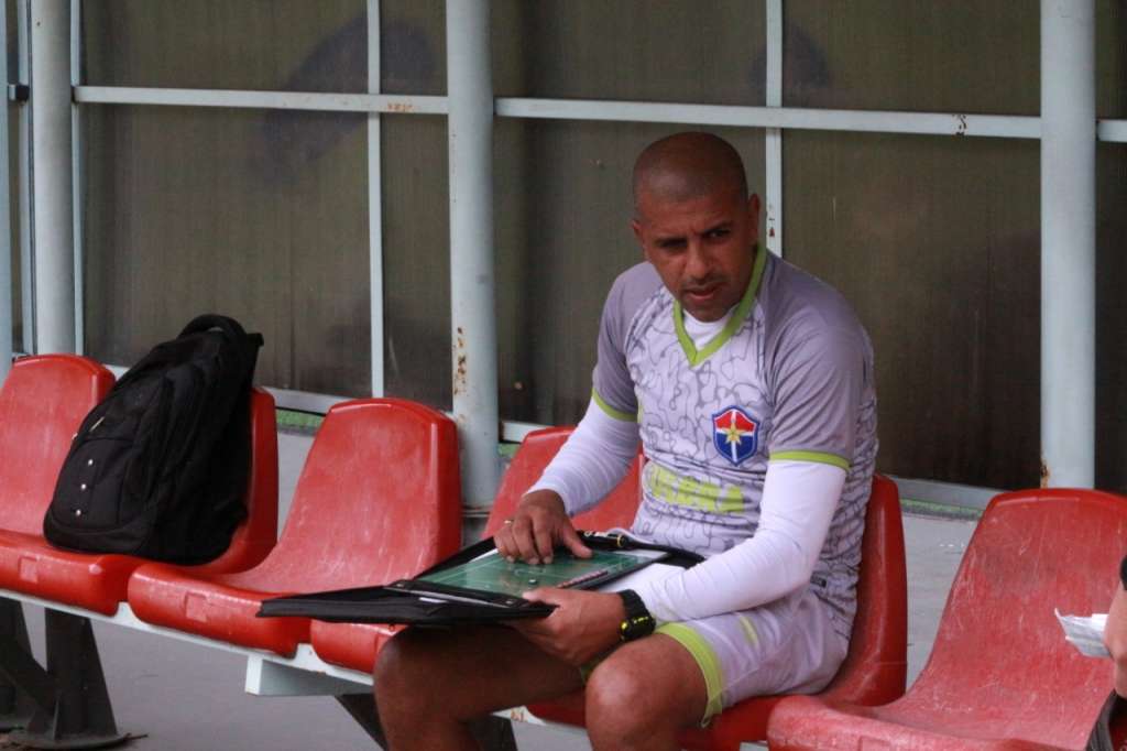 Ricardo Lecheva, técnico do Fast Clube-AM (Foto: João Normando)
