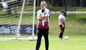 Athletico discute nomes para o cargo de treinador em 2021