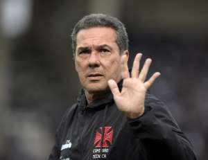 Luxemburgo vê convite de time da Série A como 'convocação' e promete salvar clube
