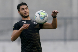 Ex-lateral do Botafogo é aguardado para prestar depoimento sobre atropelamento