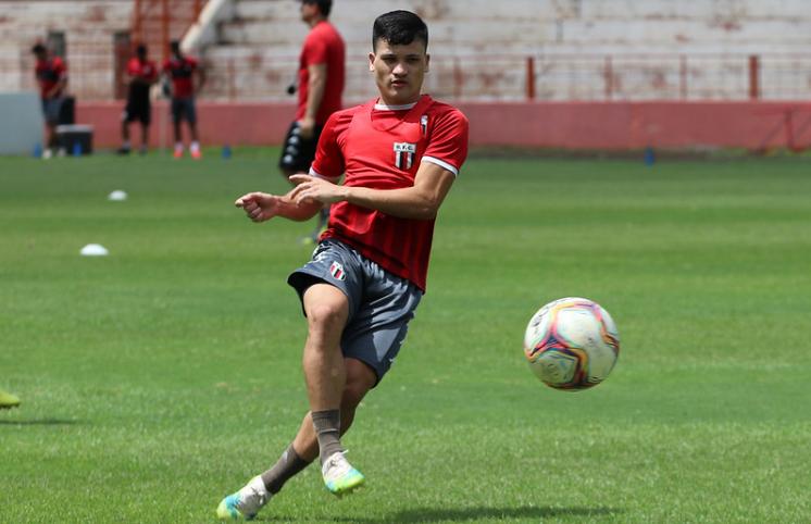 Série B: Botafogo treina e viaja para “decisão” em Curitiba
