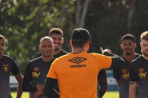 Sport realiza primeiro treino de 2021, com a cabeça no Fortaleza
