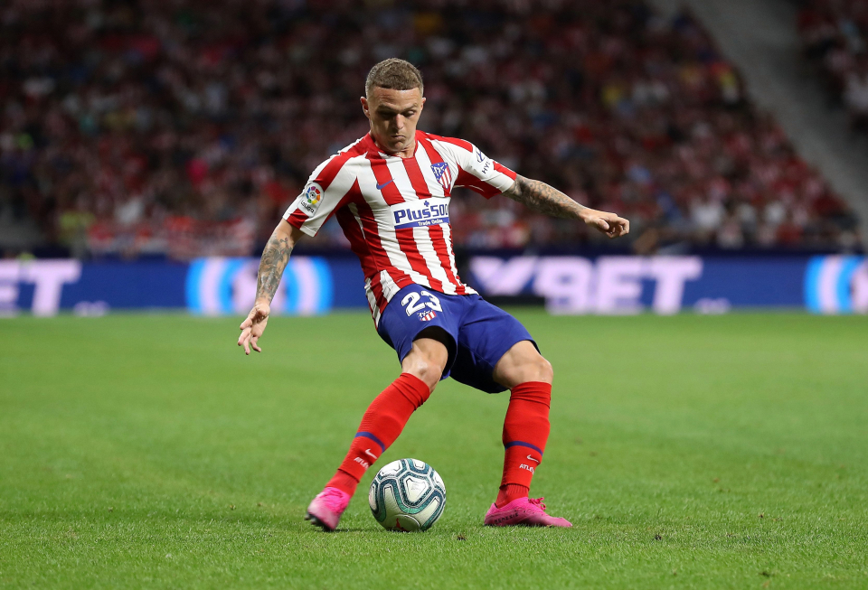 Fifa libera Trippier para jogar após gancho por apostar na própria transferência