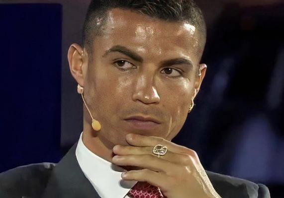 Cristiano Ronaldo atinge marca impressionante em rede social. Veja!