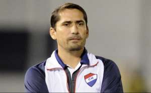 Coritiba encaminha acerto com técnico Gustavo Morínigo