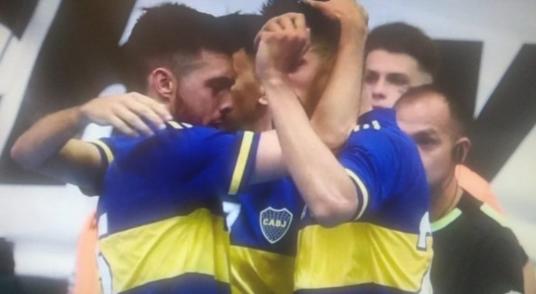 Boca e River empataram por 2 a 2 no sábado