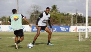 ​Meia fala sobre ano positivo no Botafogo-PB e foca em crescimento no clube