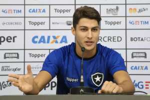 Ex-lateral do Botafogo admite que atropelou casal e fugiu do local