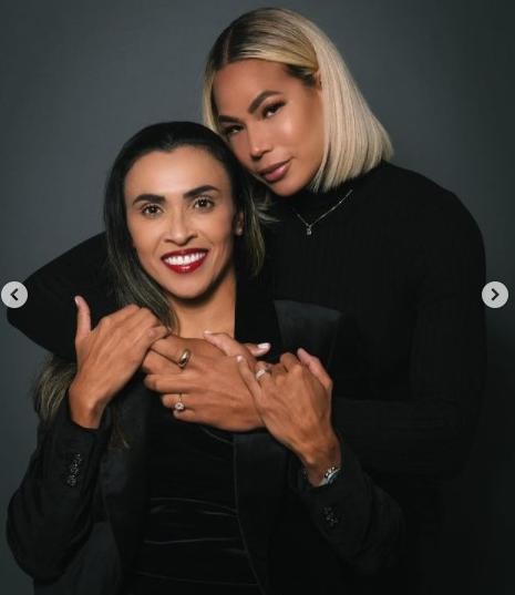 Alianças trocadas. (Foto: Reprodução)