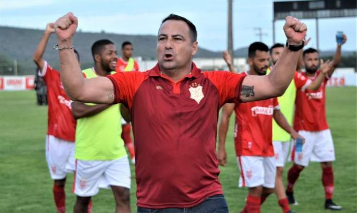 É OFICIAL! Clube tradicional do Nordeste acerta com Lucas Crispim