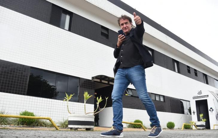 Após usar Libertadores para motivar elenco do Santos, Cuca agora sonha com final