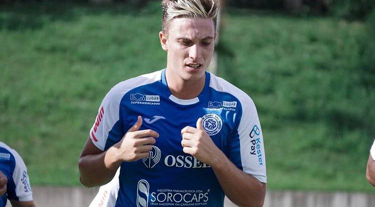 Paulistão: Youtuber inicia pré-temporada com o São Bento e confessa: ‘exige muito’