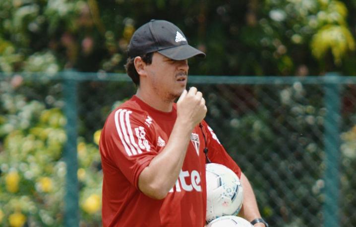 Fernando Diniz comandou treino no São Paulo nesta terça-feira (Foto: Divulgação/São Paulo)