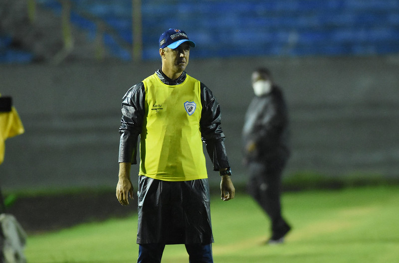 Série C: Em baixa, técnico lamenta empate do Londrina e pede reabilitação