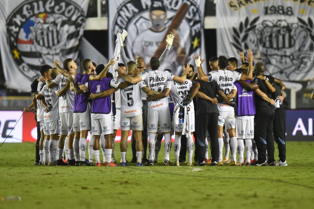 Ótimo visitante, Santos vai à casa do Boca atrás de vantagem na Libertadores