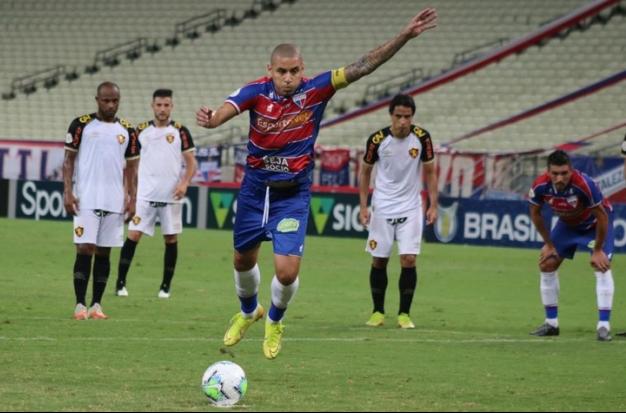 Com tabu em jogo, Sport e Fortaleza fazem clássico nordestino entre desesperados