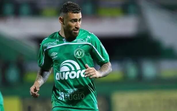 Série B: Atacante testa negativo para Covid-19 e é reintegrado na Chapecoense