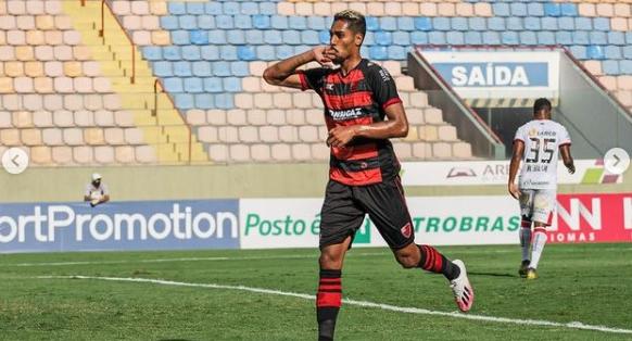 Lanterna, Oeste registra sua maior série invicta na atual Série B