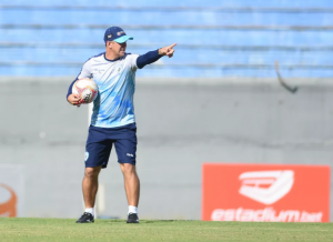 Série C: Treinador do Londrina pede atenção do time contra o Ypiranga