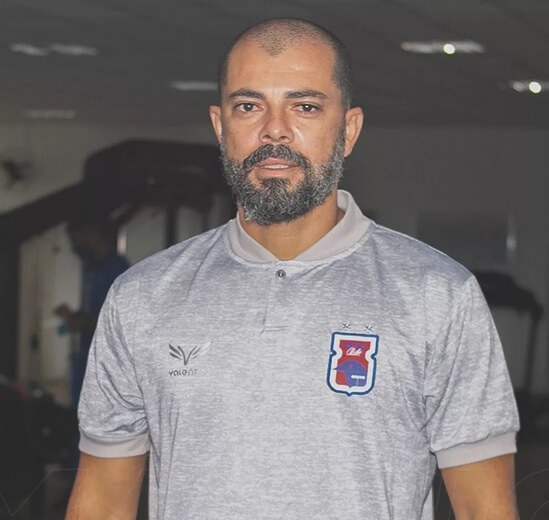 Série B: Técnico do Paraná faz estreia no “jogo mais importante do ano”