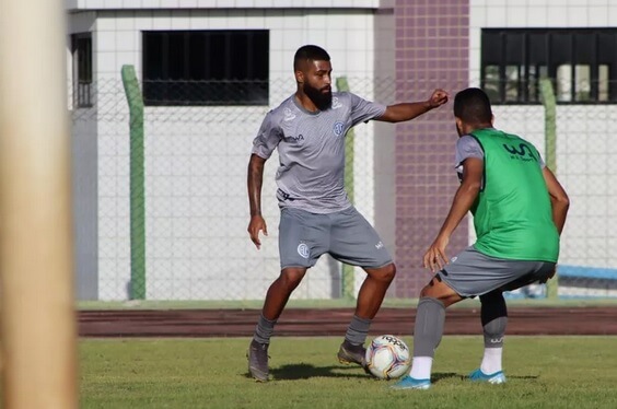“Mais leve”, Confiança viaja para encaminhar permanência na Série B