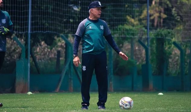 Dúvidas de Jorginho. (Foto: Patrick Floriani / Figueirense)