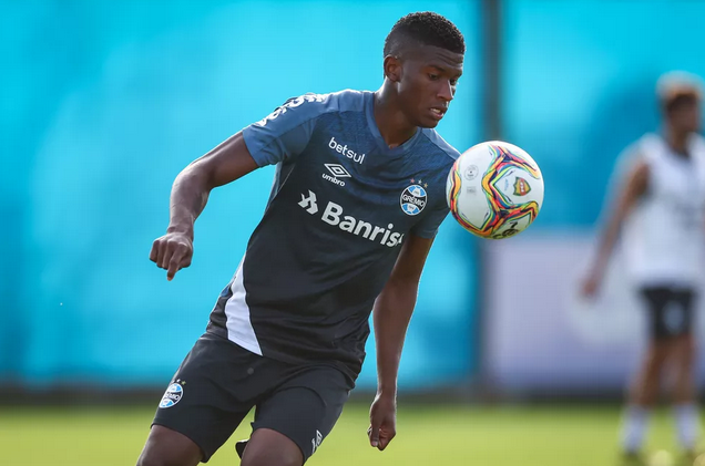 Mesmo com oferta do Atlético-MG, Cruzeiro oferece lateral para outro time da Série A 2 0002050519783 img