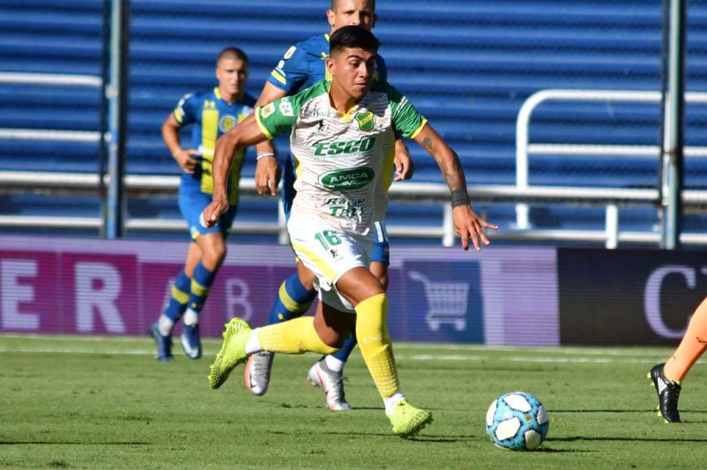 Três casos de covid-19 foram confirmados no Defensa y Justicia-ARG e por isso o jogo foi adiado Três casos de covid-19 foram confirmados no Defensa y Justicia-ARG e por isso o jogo foi adiado