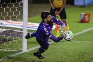 Fernando Miguel vê Vasco com 'postura diferente' no empate com Atlético-GO
