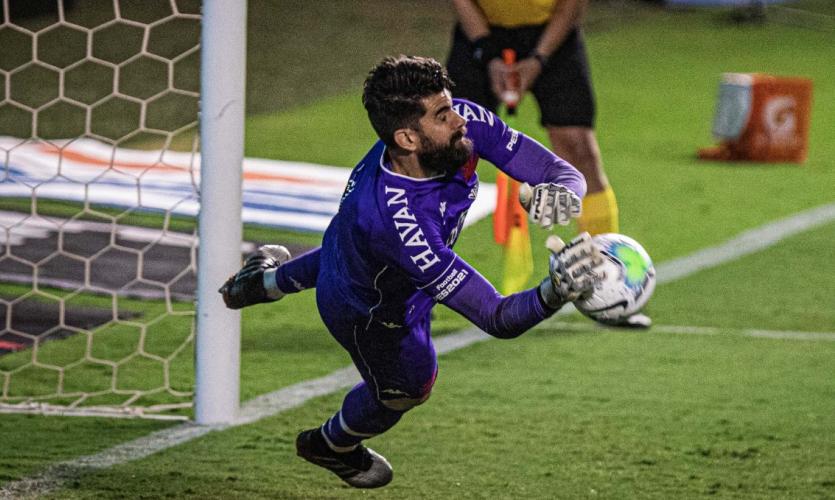 Fernando Miguel foi um dos destaques do Vasco
