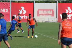 Dado perde Gilberto, mas terá reforços no Bahia para enfrentar Atlético-GO