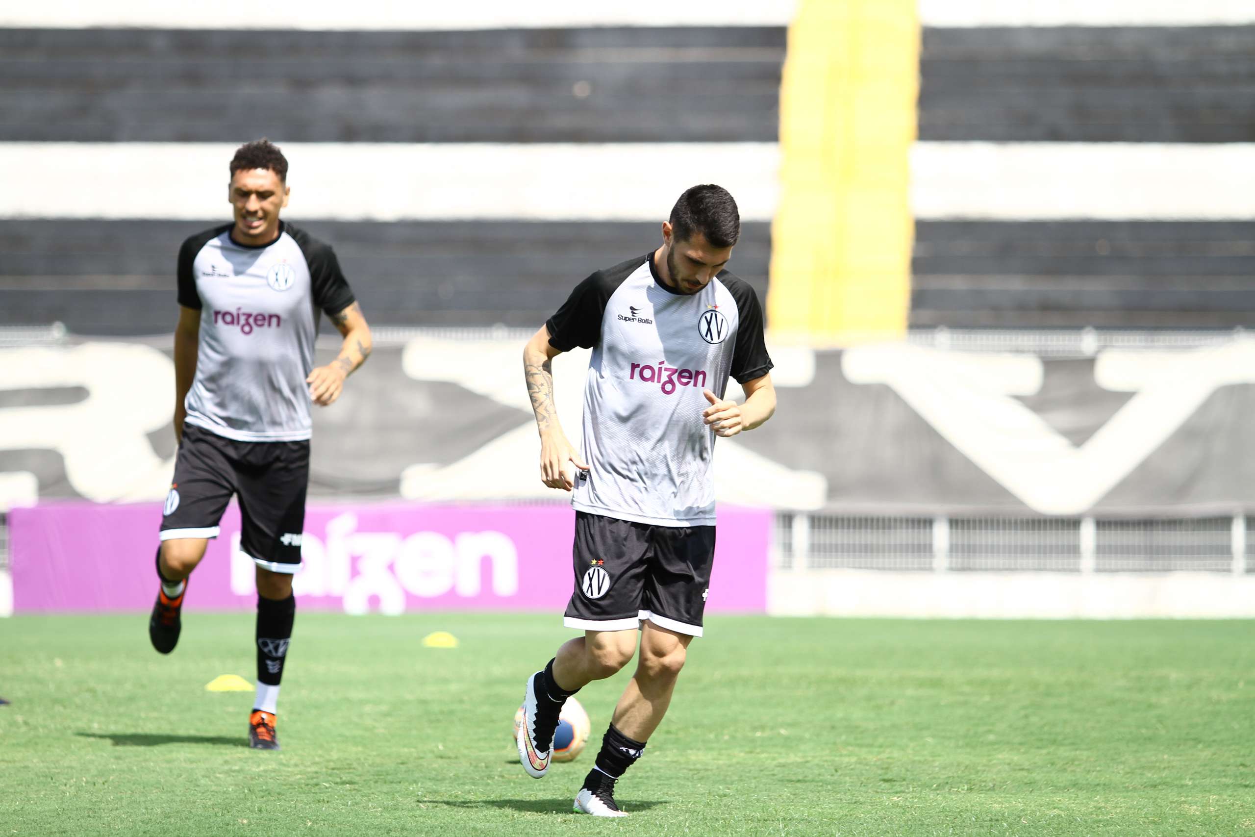 Paulista A2: XV renova com volante revelado no SP e com goleiro cria da base