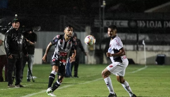 Com golaço de Oller, Operário-PR vence Oeste na 33ª rodada da Série B (Foto: André Jonsson/OFEC) Com golaço de Oller, Operário-PR vence Oeste na 33ª rodada da Série B (Foto: André Jonsson/OFEC)