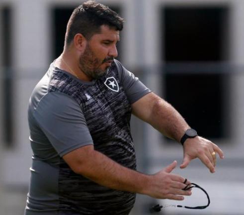 Eduardo Barroca, técnico do Botafogo. Foto:Twitter/Botafogo