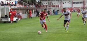 Vila Nova-GO 2 x 1 Santa Cruz-PE - Tigre vence e fica a um passo da Série B