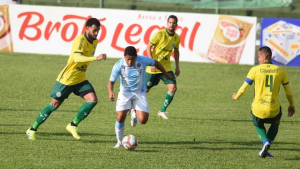 Londrina-PR x Ypiranga-RS - Tubarão e Canarinho fazem duelo de 'vida ou morte'