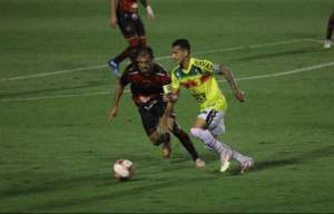 Brusque-SC x Ituano-SP - Quadricolor e Galo duelam em briga direta pelo acesso