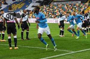 ITALIANO: Com gol no fim, Napoli supera a Udinese fora de casa e sobe para 5º