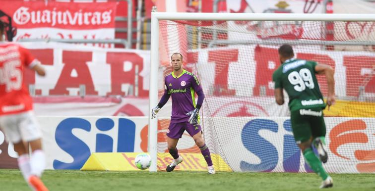 Lomba teve muito trabalho no segundo tempo