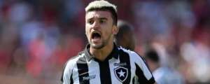 Victor Luís usa palavrão em desabafo após derrota do Botafogo: 