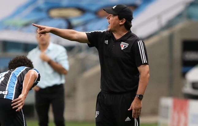 Treinador do São Paulo revela pedido de desculpas a Tchê Tchê por xingamentos