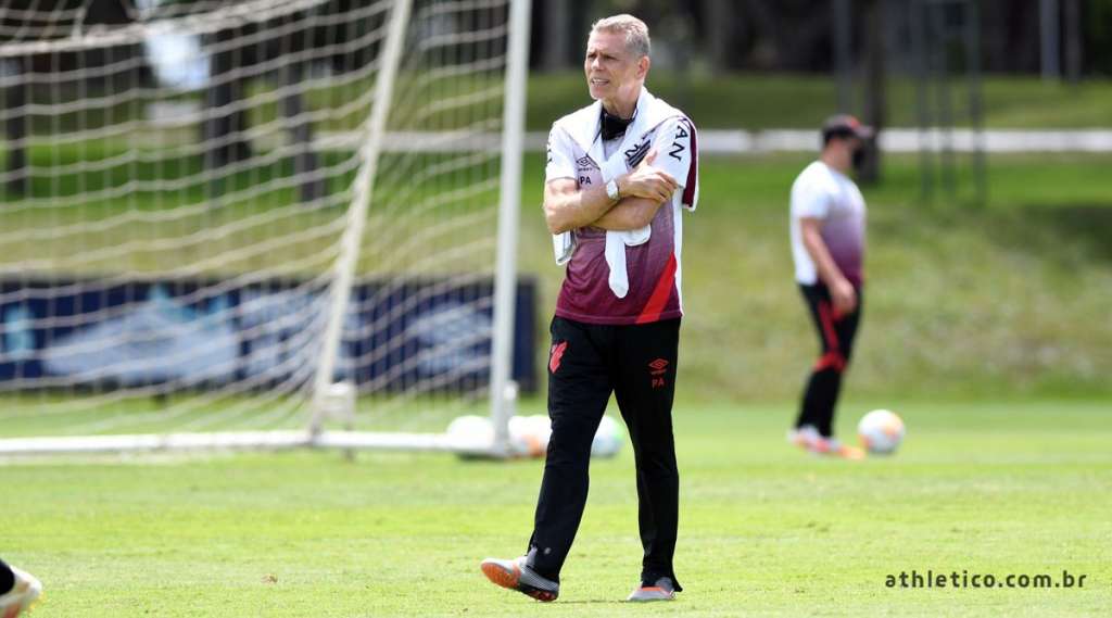 Paulo Autuori, técnico do Athletico Paranaense. Foto: Twitter/Athletico Paranaense