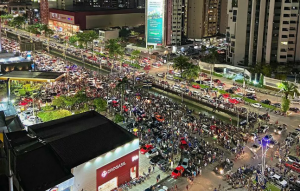 Série C: Após acesso, torcida do Remo lota avenidas de Belém