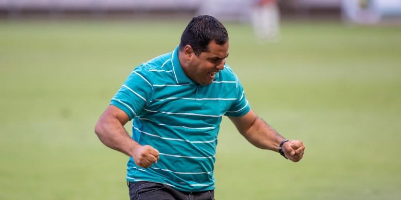 Leston Júnior, técnico do Floresta-CE (Foto: Ronaldo Oliveira/ASCOM Floresta)