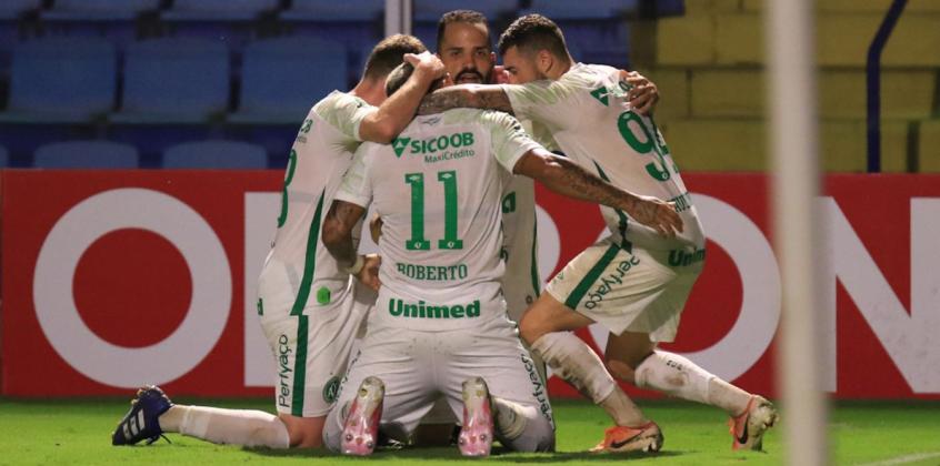 Chape tenta não amarelar. (Foto: Márcio Cunha / Chapecoense)