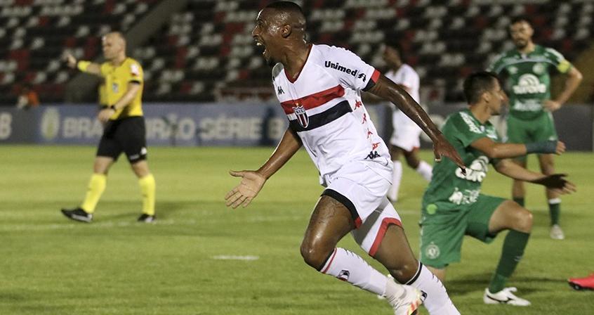 Algoz da Chapecoense desfalcará Botafogo contra Sampaio Corrêa