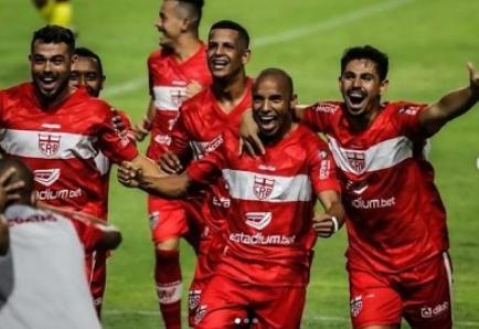 Feliz 2021 para Guarani e Ponte Preta