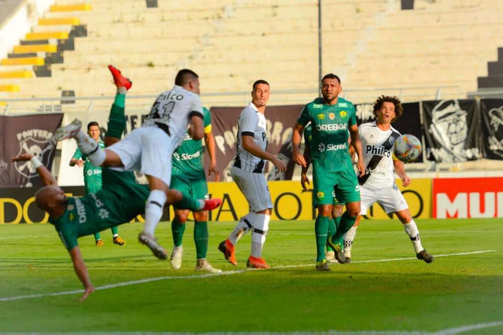 Empate com o Cuiabá praticamente acabou com as chances da Ponte (Foto: Álvaro Júnior/Ponte Press)